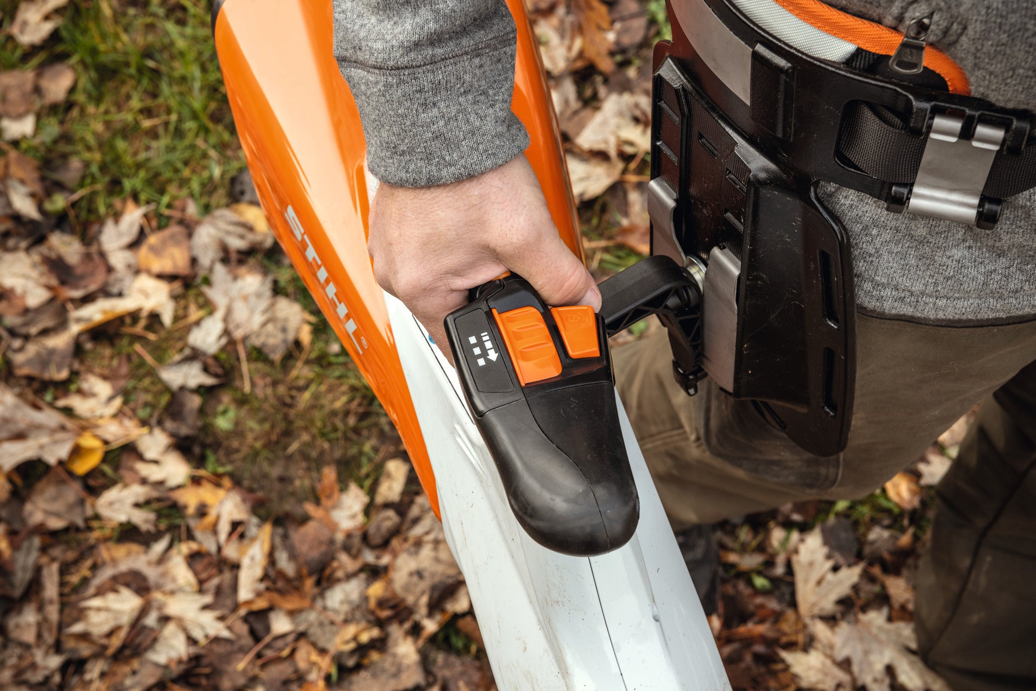 STIHL BGA 200 souffleuse à feuilles (AR) BA010115902