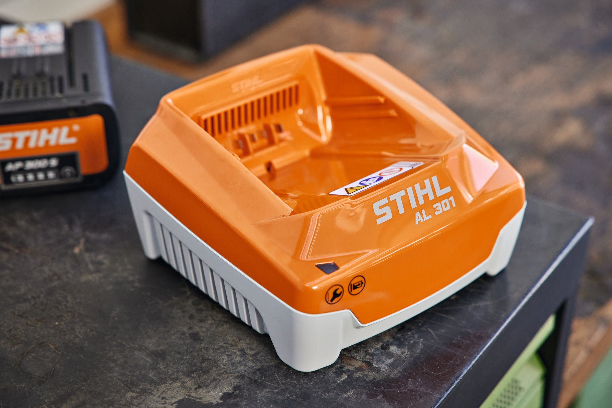 Stihl AL 301 Fast Charger EA094305506