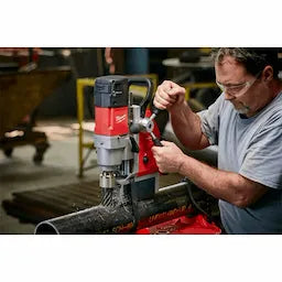 Milwaukee Kit de perceuse magnétique 1-5/8" 4274-21