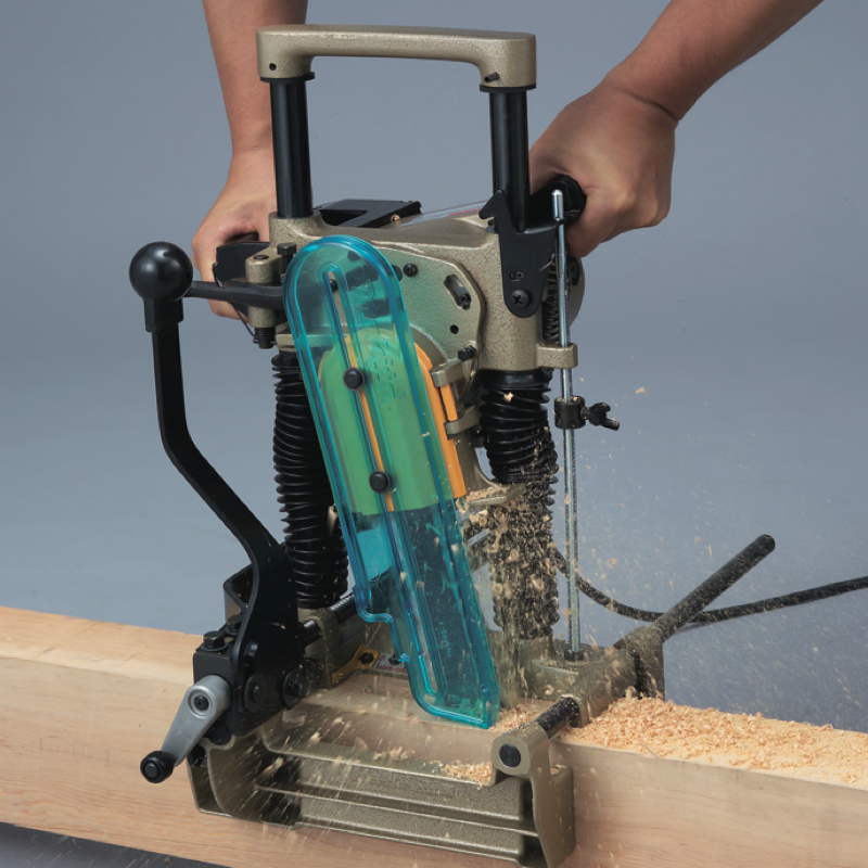 Makita Mortaiseuse à chaîne 7104L