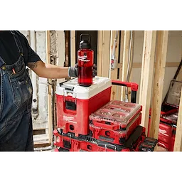 Milwaukee Bouteille PACKOUT™ 48 oz avec couvercle à gorgée 48-22-8373R