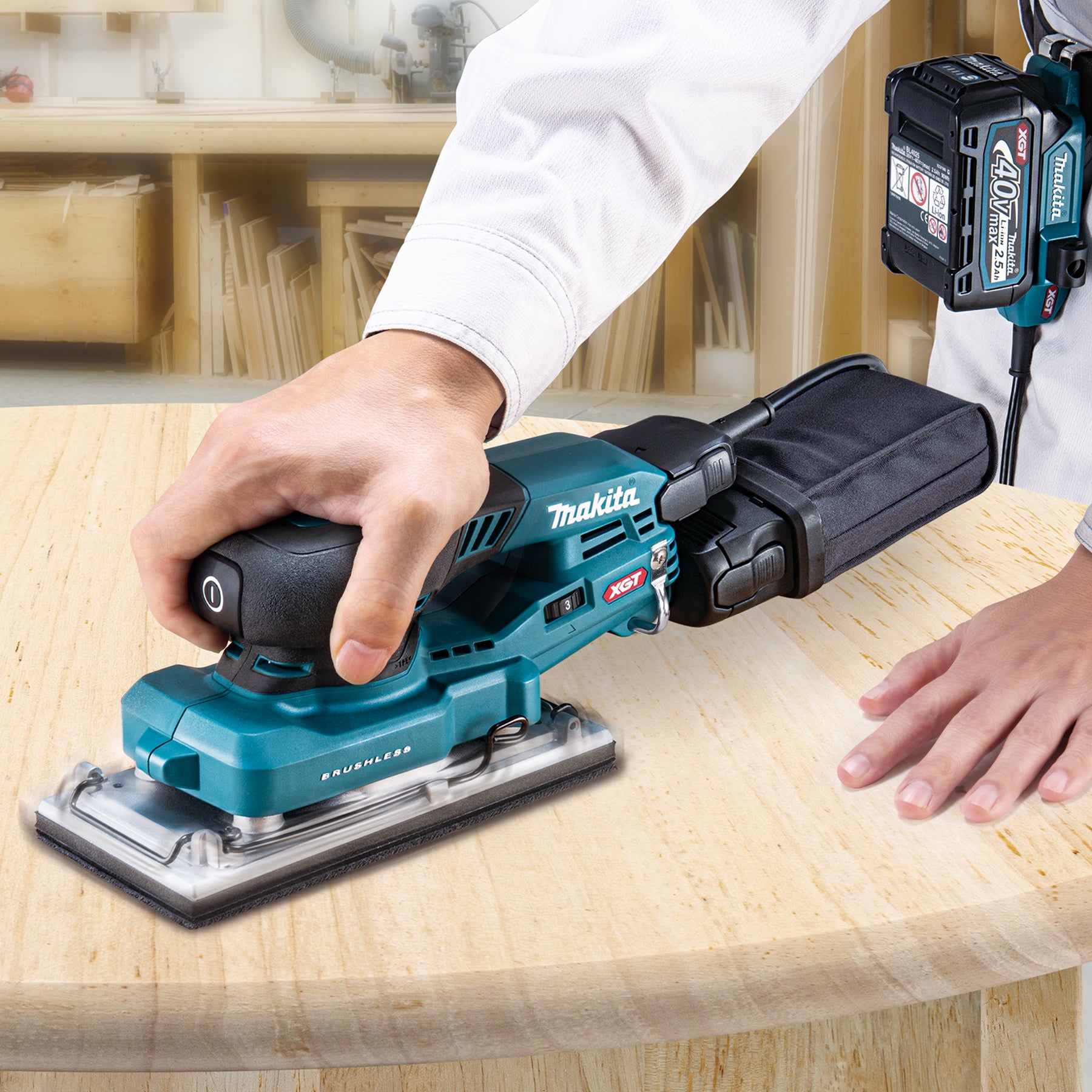 Makita Ponceuse orbitale 1/3 de feuille sans balais 40Vmax XGT avec AWS, outil seul BO007CGZ