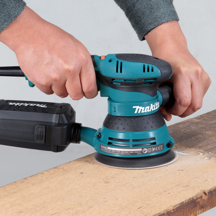 Makita Ponceuse orbitale aléatoire 5" avec mallette BO5041K