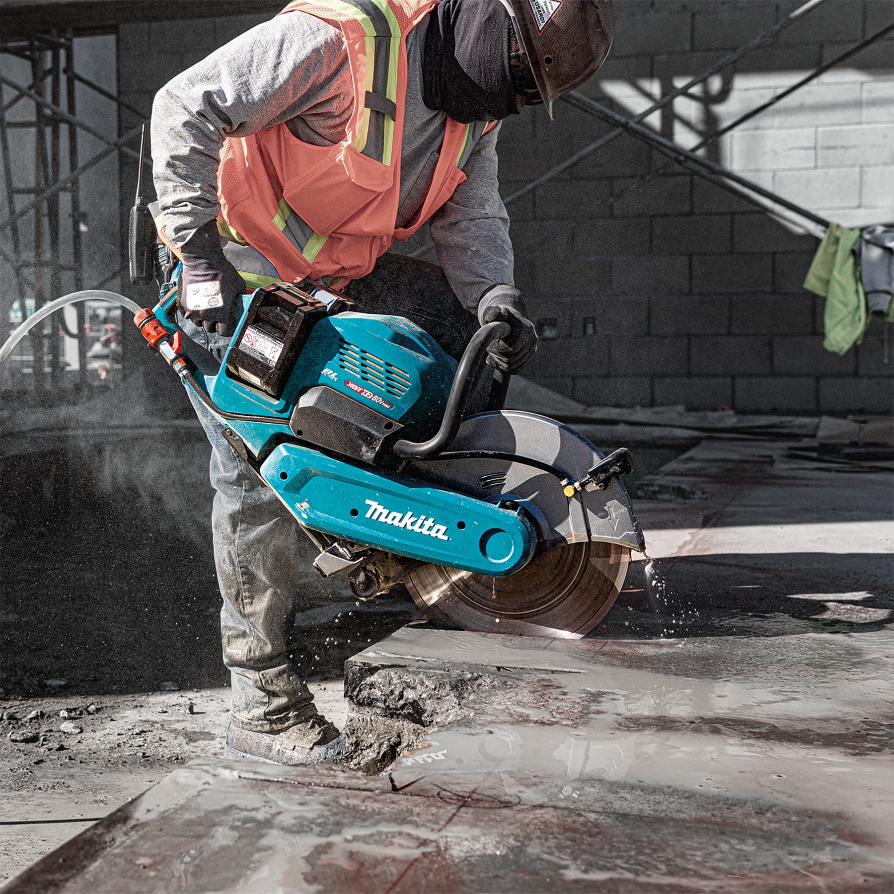 Makita 80V(40Vx2)max XGT Brushless 14" Power Cutter, 8.0Ah x4Kit CE001GL401