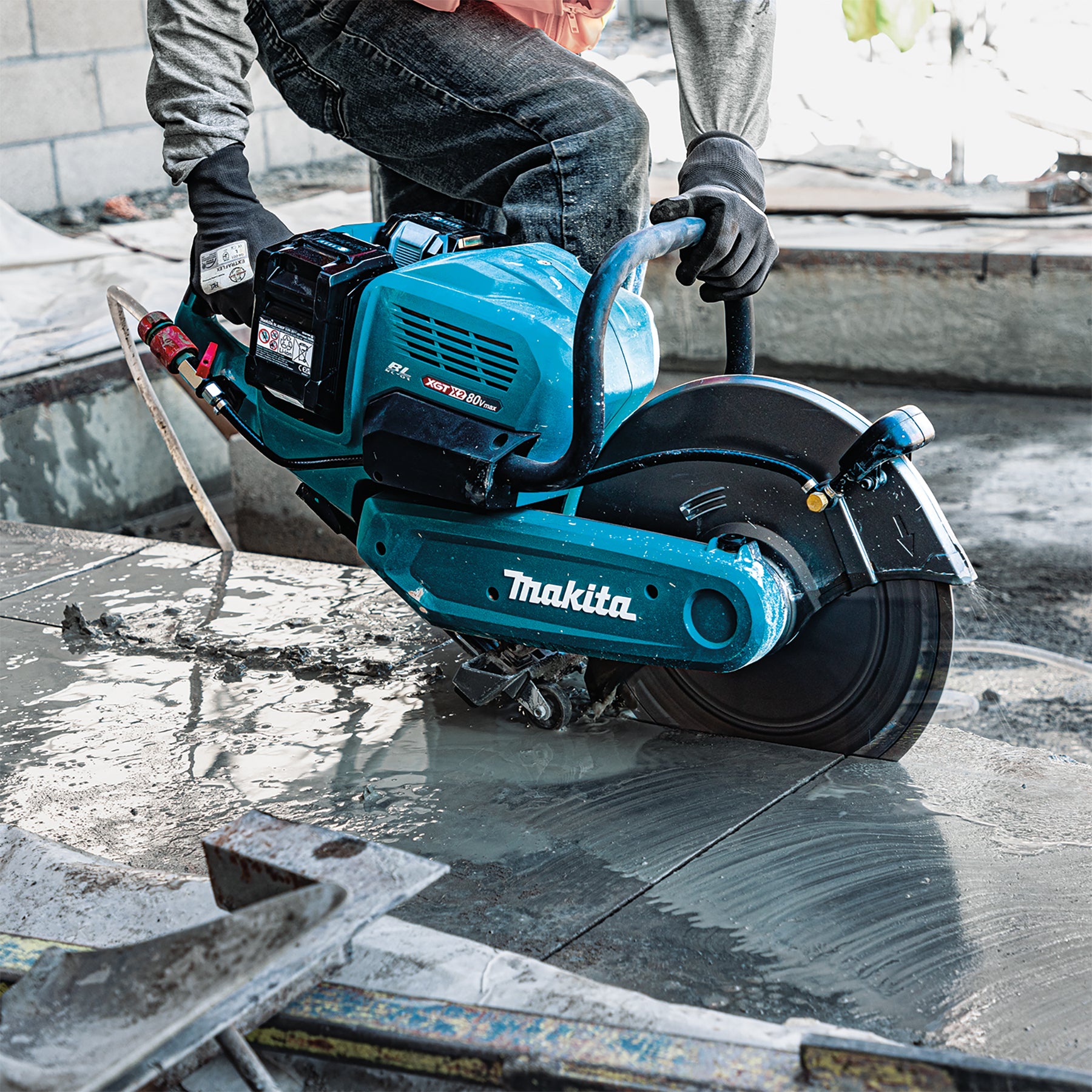 Makita 80V(40Vx2)max XGT Brushless 14" Power Cutter, 8.0Ah x4Kit CE001GL401
