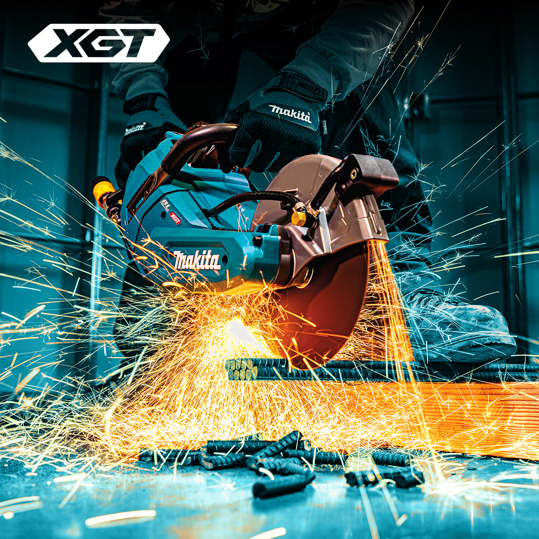 Makita Tronçonneuse Sans Fil 9" Sans Balais 40Vmax XGT, Kit avec 2x 8,0Ah CE003GL201