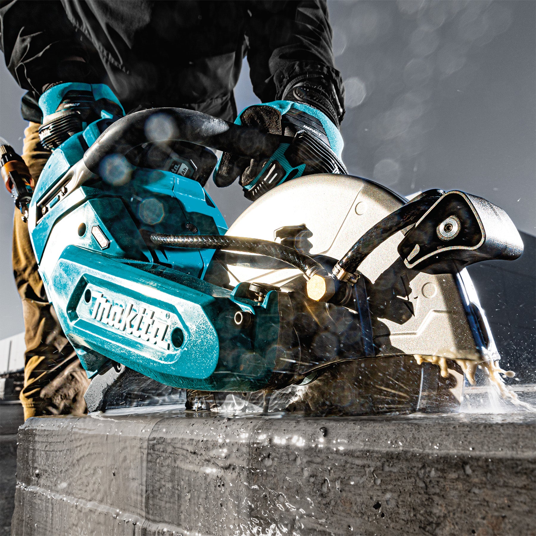 Makita 40Vmax XGT Brushless 9" Power Cutter, Tool Only CE003GZ03