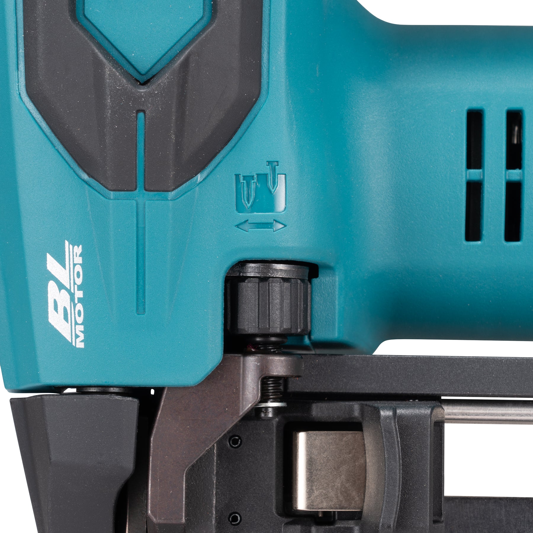 Makita Cloueuse de finition 16 ga 2-1/2" sans balais LXT 18V, droite, outil seul DBN601Z