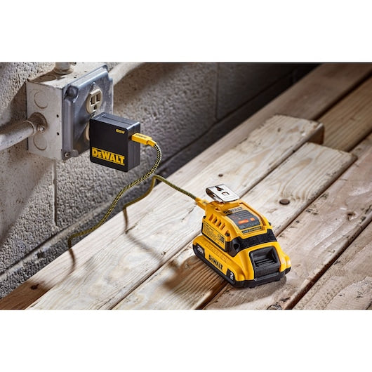 DeWalt Kit de charge/source d'alimentation USB 20V MAX*/ FLEXVOLT® DCB094K
