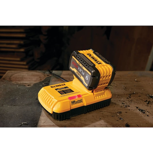Dewalt DCB1112 20V MAX* 12 Amp Fast Charger DCB1112