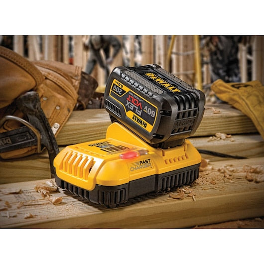 DeWalt Chargeur rapide 8 A 20V MAX**/60V MAX* FLEXVOLT® DCB118