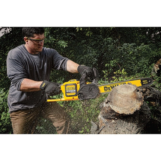 DeWalt Tronçonneuse sans fil Brushless 60V MAX* 16 po (outil seul) DCCS670B