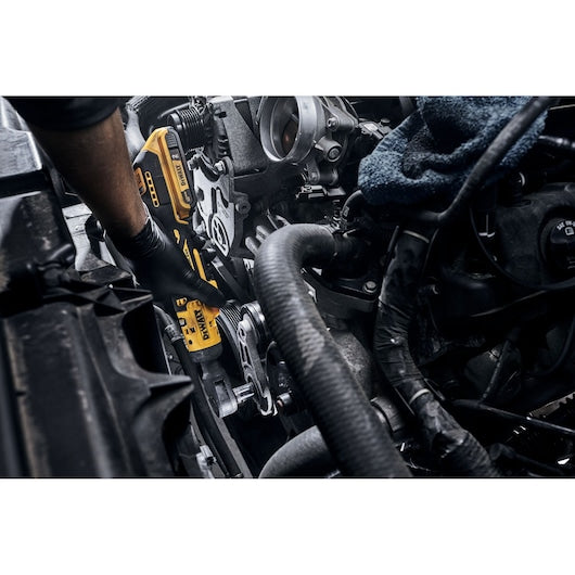 DeWalt ATOMIC COMPACT SERIES™ 20V MAX* Cliquet sans balais 3/8 po (outil seul) DCF513B