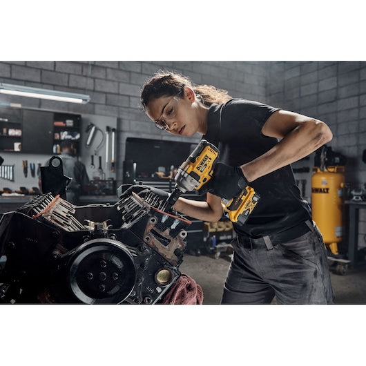 DeWalt Clé à chocs moyenne portée 1/2 po 20V MAX* XR® avec enclume à goupille de détention (outil seul) DCF892B