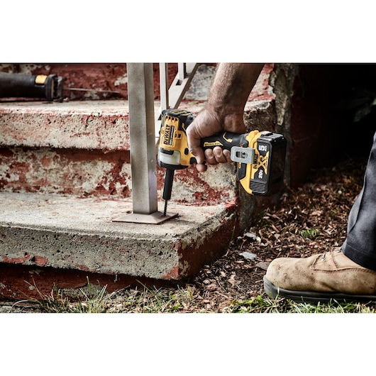 Dewalt 20V MAX* 1/2 in. Cordless Impact Wrench With Hog Ring Anvil (Tool Only) DCF911B
