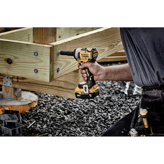 Dewalt 20V MAX* 1/2 in. Cordless Impact Wrench With Hog Ring Anvil Kit DCF911P2