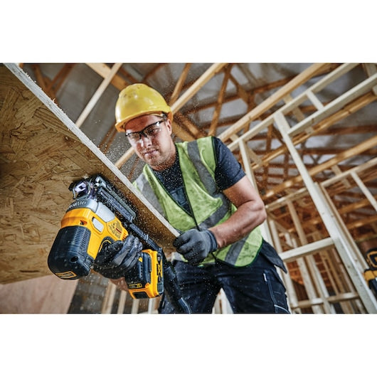 DeWalt Scie sauteuse sans fil à poignée de barillet 20V MAX* XR® (outil uniquement) DCS335B