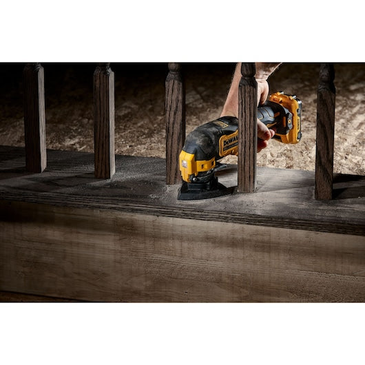 Dewalt XTREME™ 12V MAX* Brushless Oscillating Tool Kit DCS353G1