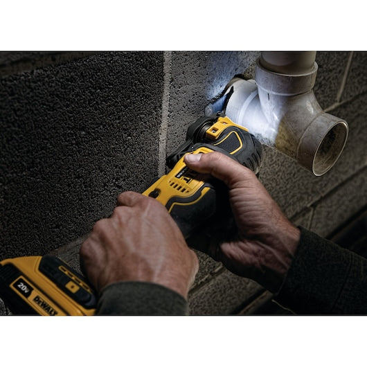 DeWalt ATOMIC™ Multi‑outil oscillant sans fil sans balais 20V MAX* (outil seul) DCS354B