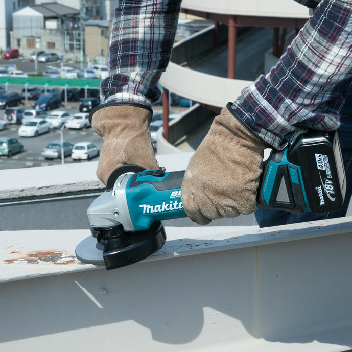 Makita Meuleuse d'angle 5" sans balais 18V LXT avec interrupteur à pouce, outil seul DGA504Z