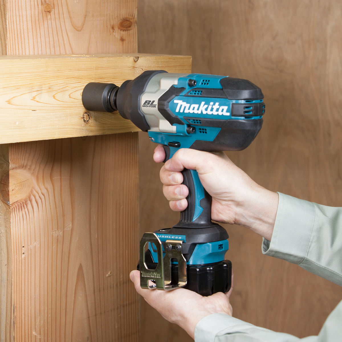 Makita Kit Combiné 2 Outils Sans Fil 18V LXT, 5,0Ah x2 DLX2465TX1