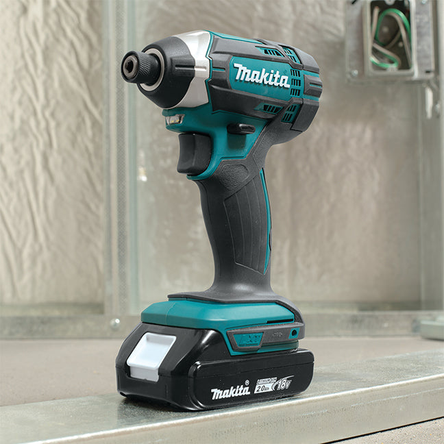 Makita Visseuse à chocs 18V LXT 1/4", compacte x1Kit DTD152Y003