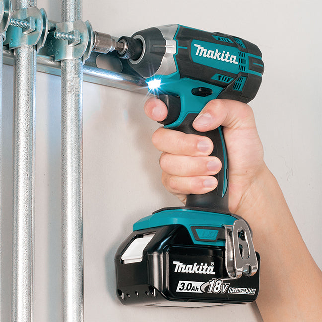 Makita Visseuse à chocs 18V LXT 1/4", compacte x1Kit DTD152Y003