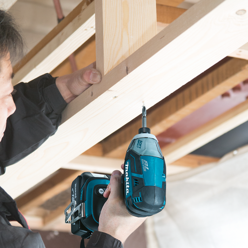 Makita Visseuse à chocs Brushless LXT 18V 1/4" à impulsion d'huile, outil seul DTS141Z