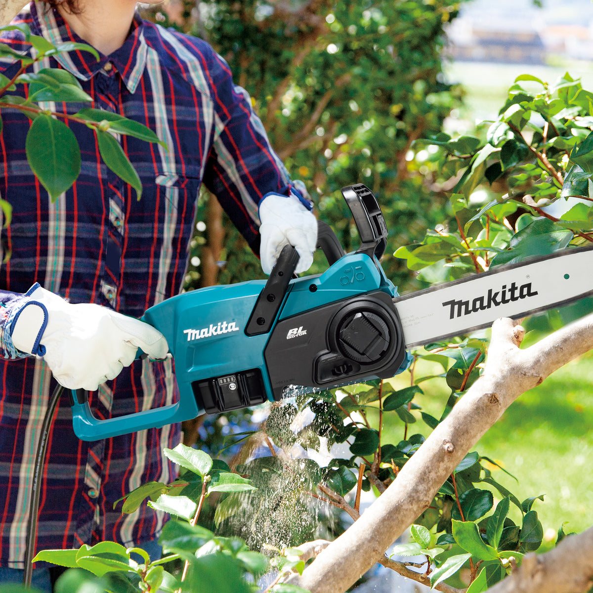 Makita 18V LXT Brushless 12" Rear Handle Chainsaw, 5.0Ah x1Kit DUC307RTX2