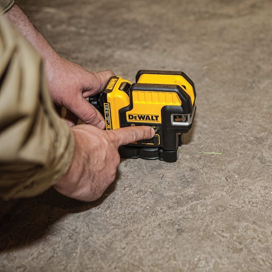 Dewalt 12V MAX* 2-Spot Cross Line Green Laser DW0822LG