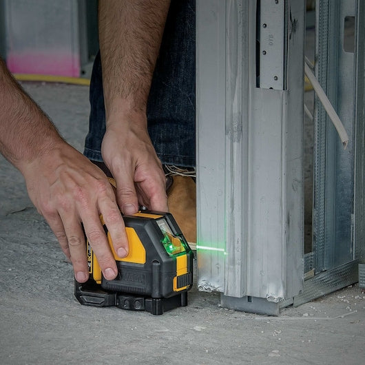 DeWalt DW088LG Laser à ligne croisée verte 12V MAX* DW088LG