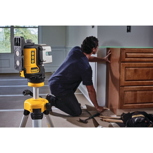 DeWalt Niveau laser vert à 3 lignes DW089CG