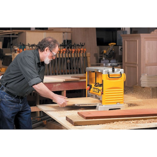 Dewalt DW734 12-1/2 in. Thickness Planer With 3-Knife Cutter-Head DW734