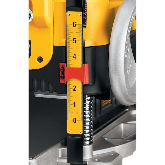 DeWalt DW735 Rabot à épaisseur 13 po. 3 couteaux 2 vitesses DW735