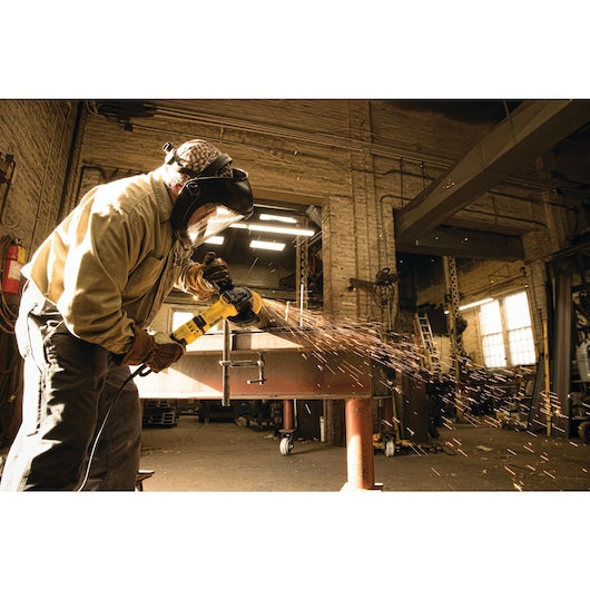DeWalt Meuleuse à déclencheur haute performance 6 in. (150mm) sans verrouillage DWE43066N