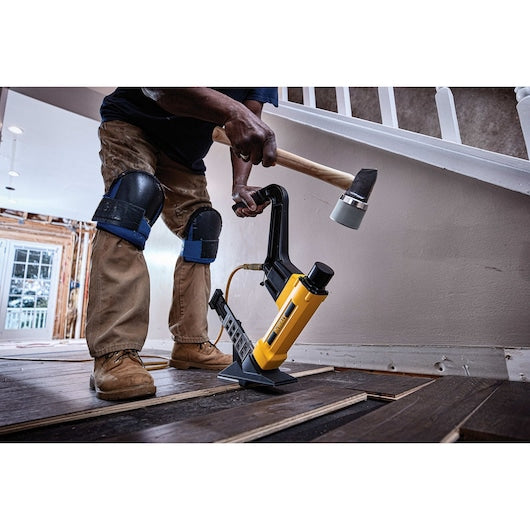 Dewalt DWFP12569 2-in-1 Flooring Tool DWFP12569