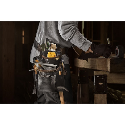 Dewalt Leather Tool Pouch & Belt DWST550115