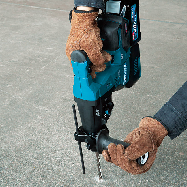Makita Marteau perforateur sans fil SDS-PLUS XGT 40Vmax Brushless 1-1/8" avec AWS, Machine seule HR001GZ