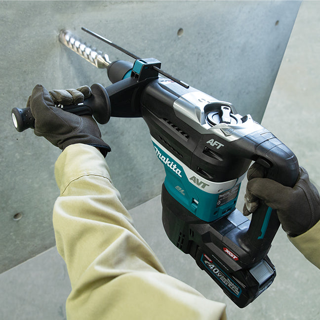 Makita 40Vmax XGT Brushless 1-9/16" Rotary Hammer SDS-MAX, Tool Only HR005GZ