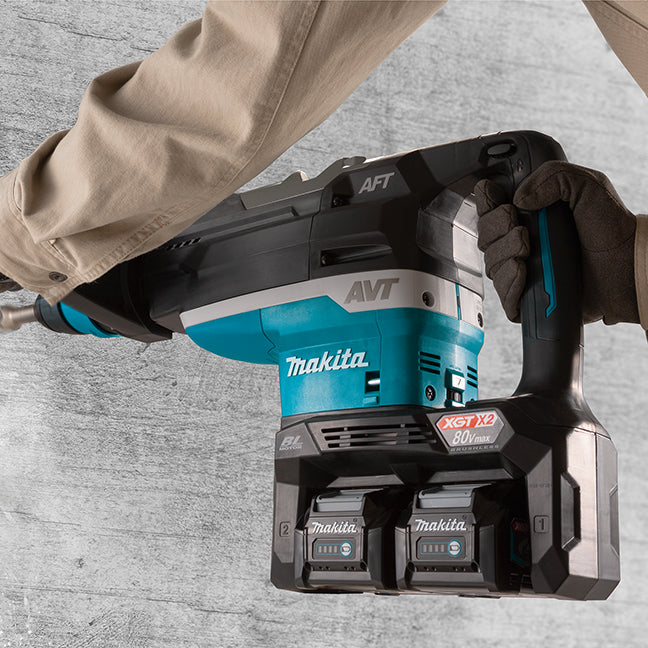 Makita Marteau perforateur sans fil 80V(40Vx2)max XGT sans balais 2" SDS-MAX avec AWS, kit avec 2 batteries 4.0Ah HR006GM203