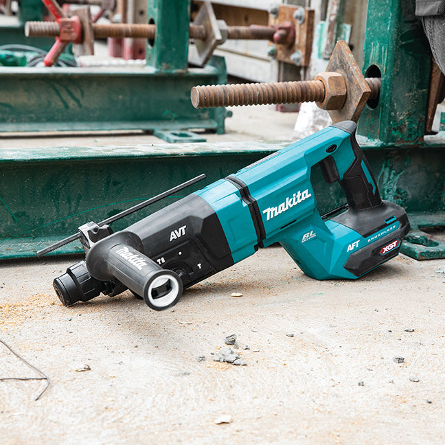 Makita Marteau perforateur sans fil 40Vmax XGT sans balais 1-1/8" SDS-PLUS avec AWS, machine seule HR007GZ