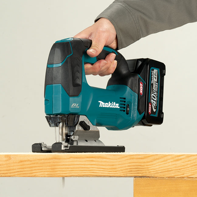 Makita Scie sauteuse sans fil 40Vmax XGT sans balais avec poignée en D, outil seul JV002GZ