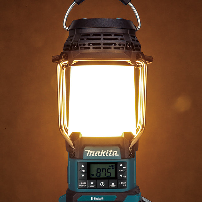 Makita Lanterne Radio 40Vmax XGT avec Bluetooth, XPT et Lampe Torche (Outil Seul) MR010G