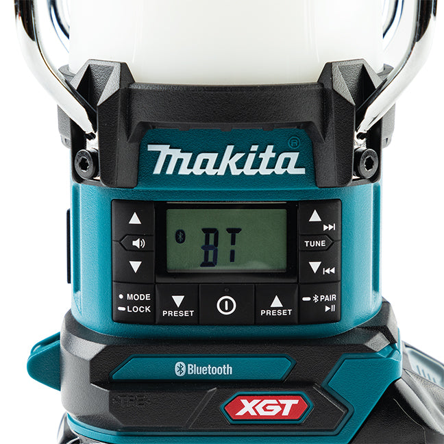 Makita Lanterne Radio 40Vmax XGT avec Bluetooth, XPT et Lampe Torche (Outil Seul) MR010G