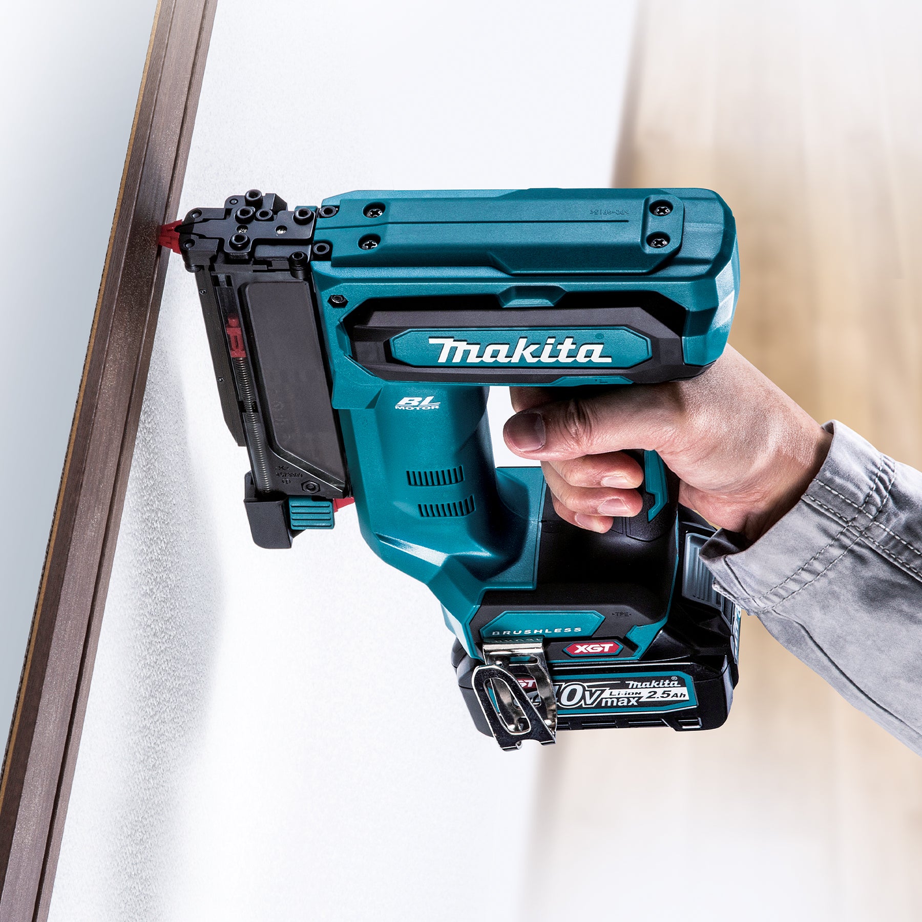 Makita Cloueuse à broches 23 ga 1-3/8" sans balais 40Vmax XGT, Outil seul PT001GZ