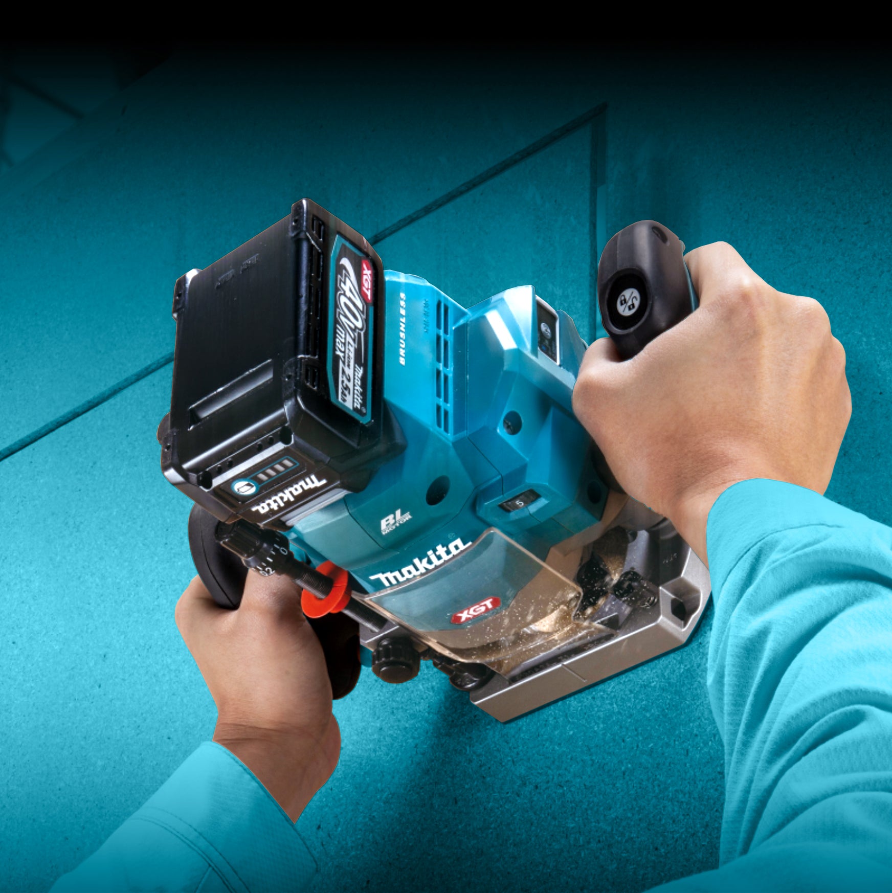 Makita Défonceuse plongeante sans balais 1/2" 40Vmax XGT avec AWS, outil seul RP001GZ01