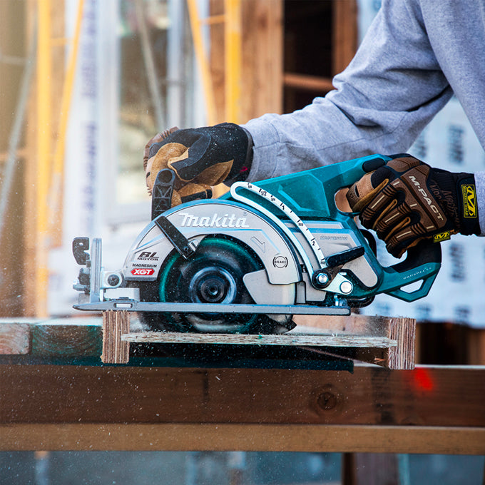 Makita Scie circulaire sans balais 7-1/4" 40Vmax XGT, outil seul RS001GZ
