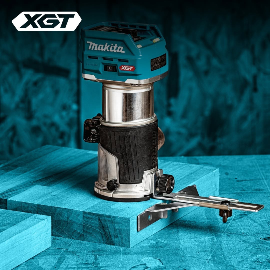 Makita 40Vmax XGT Brushless Router w/AWS, Tool Only RT001GZ01