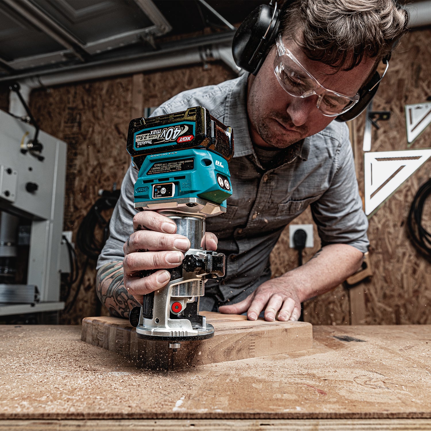 Makita 40Vmax XGT Brushless Router w/AWS, Tool Only RT001GZ01