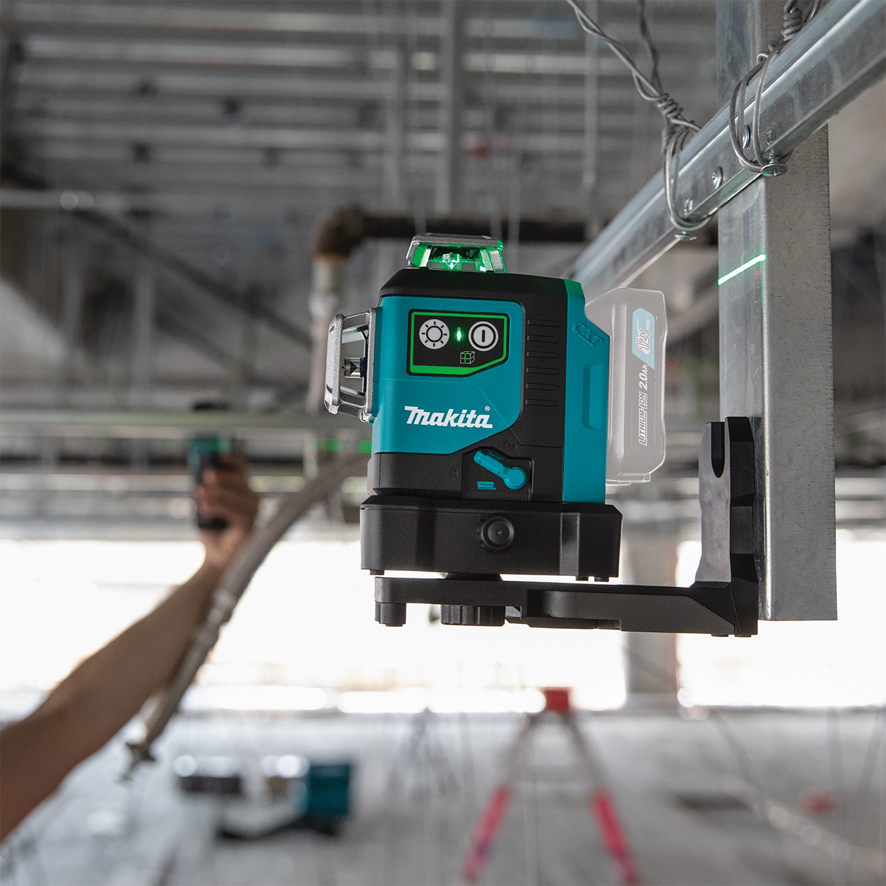 Makita Laser multi-lignes vert 12Vmax CXT, 2.0Ah x1Kit SK700GDWAJ